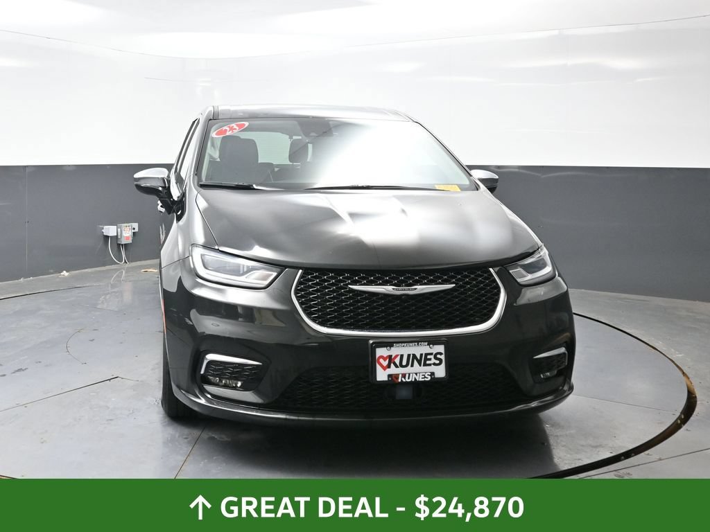 Used 2023 Chrysler Pacifica Limited FWD image 8