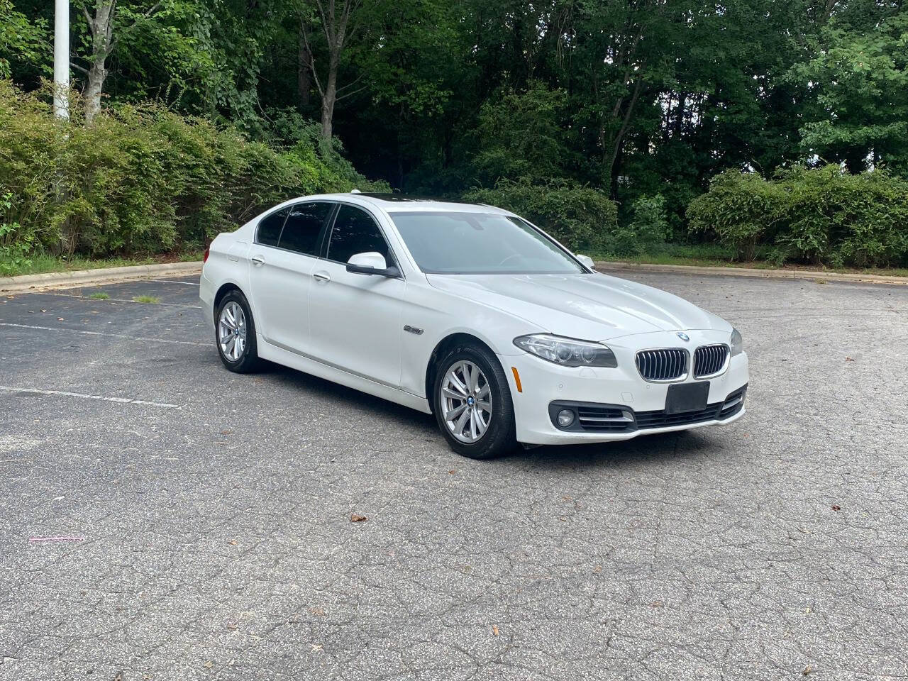 Used 2015 BMW 528i xDrive Sedan AWD/4WD image 3