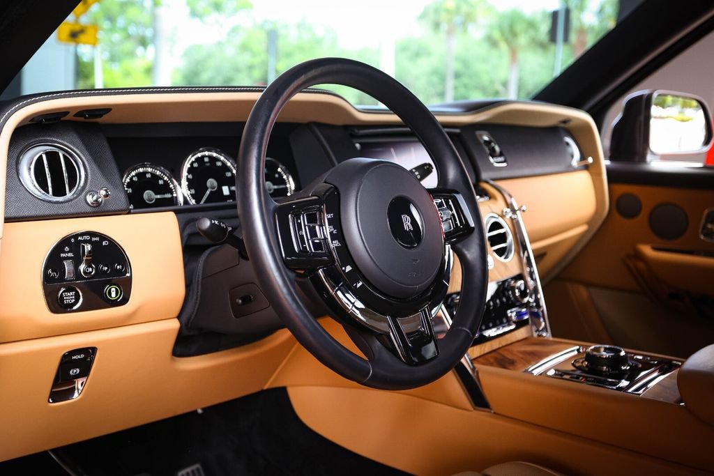 Used 2022 Rolls-Royce Cullinan AWD/4WD image 37