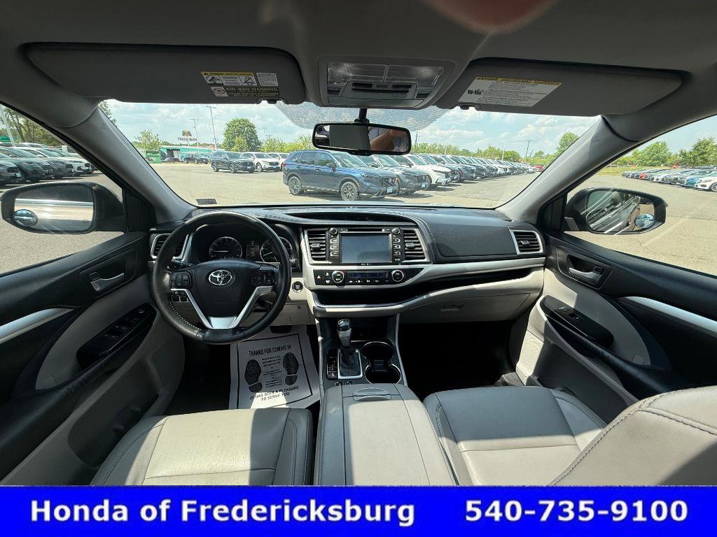 Used 2015 Toyota Highlander XLE AWD/4WD image 34