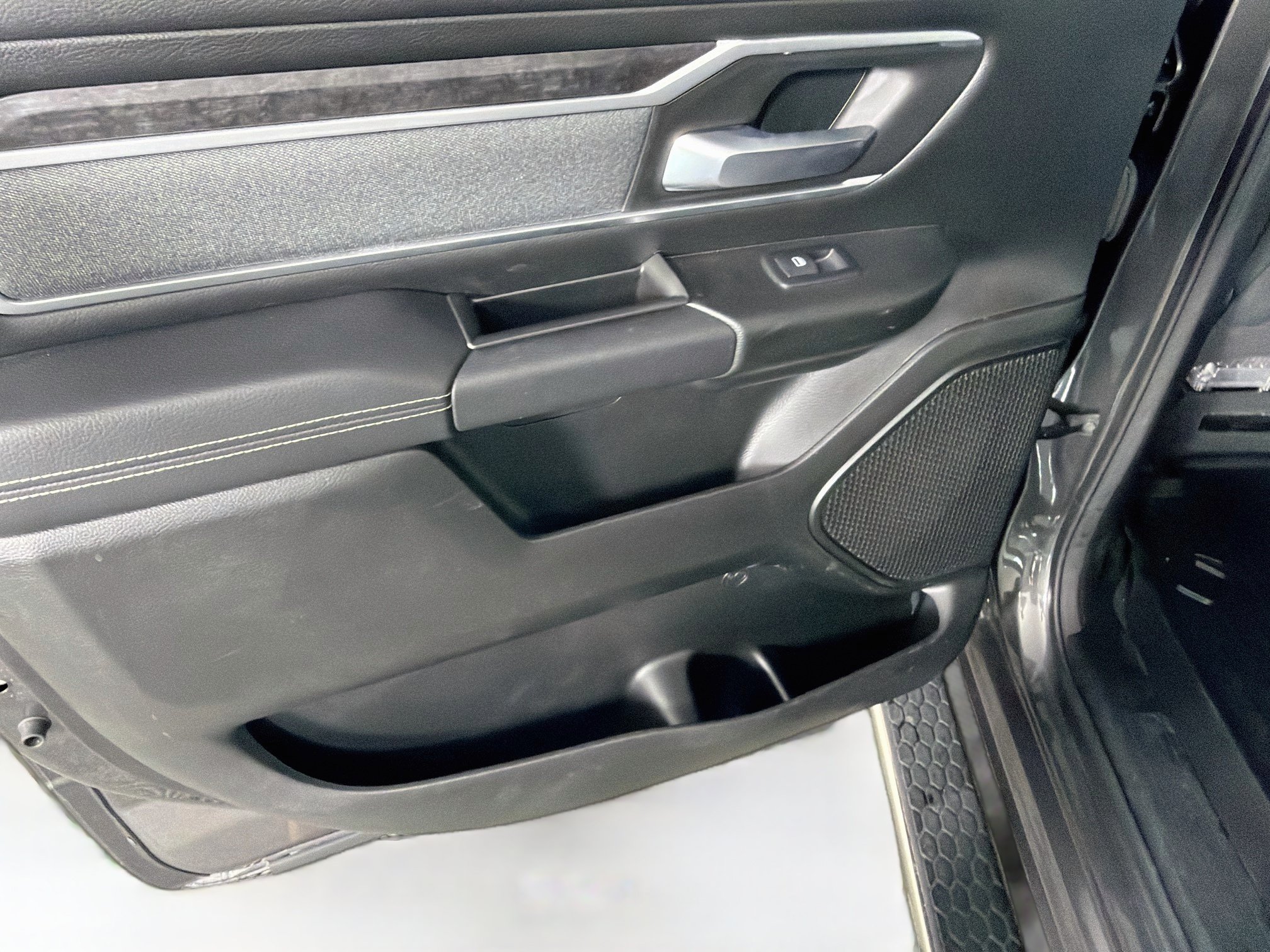 Used 2022 RAM 1500 Lone Star AWD/4WD image 25