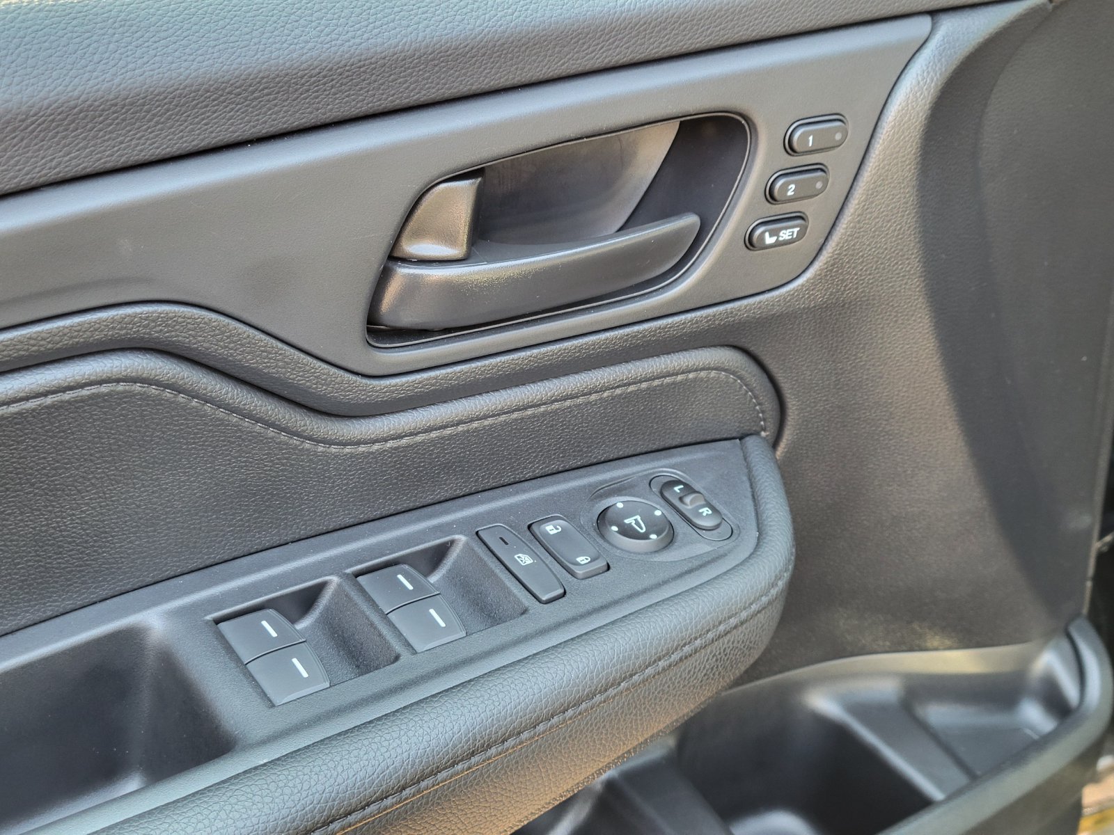 Used 2026 Honda Odyssey Sport-L image 8