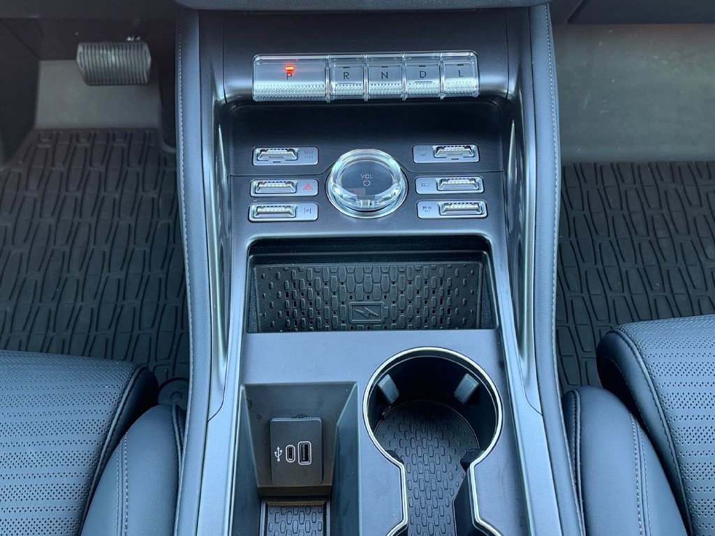 New 2026 Lincoln Nautilus Reserve AWD/4WD image 15