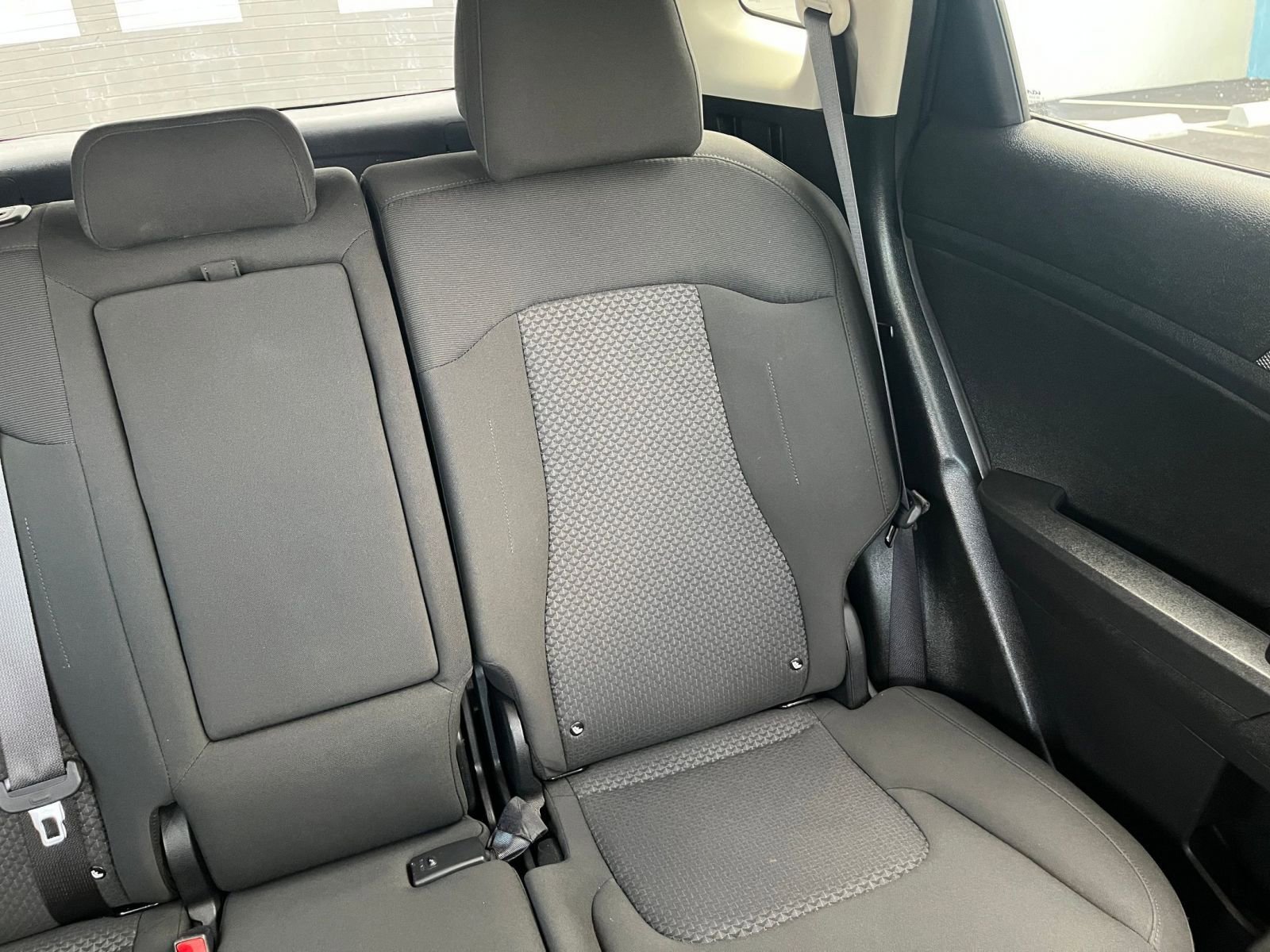 Used 2025 Kia Sportage LX FWD image 35