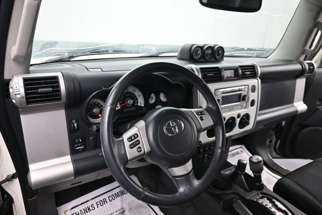 Used 2014 Toyota FJ Cruiser 4WD w/ Upgrade Package image 13