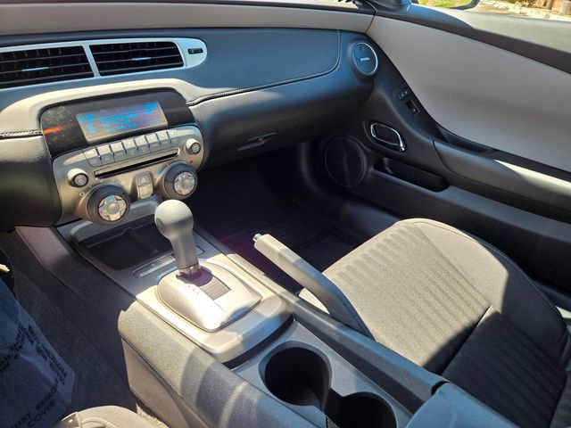 Used 2015 Chevrolet Camaro LS RWD image 17