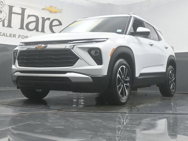 Used 2024 Chevrolet TrailBlazer LT w/ LT Cold Weather Package FWD image 4