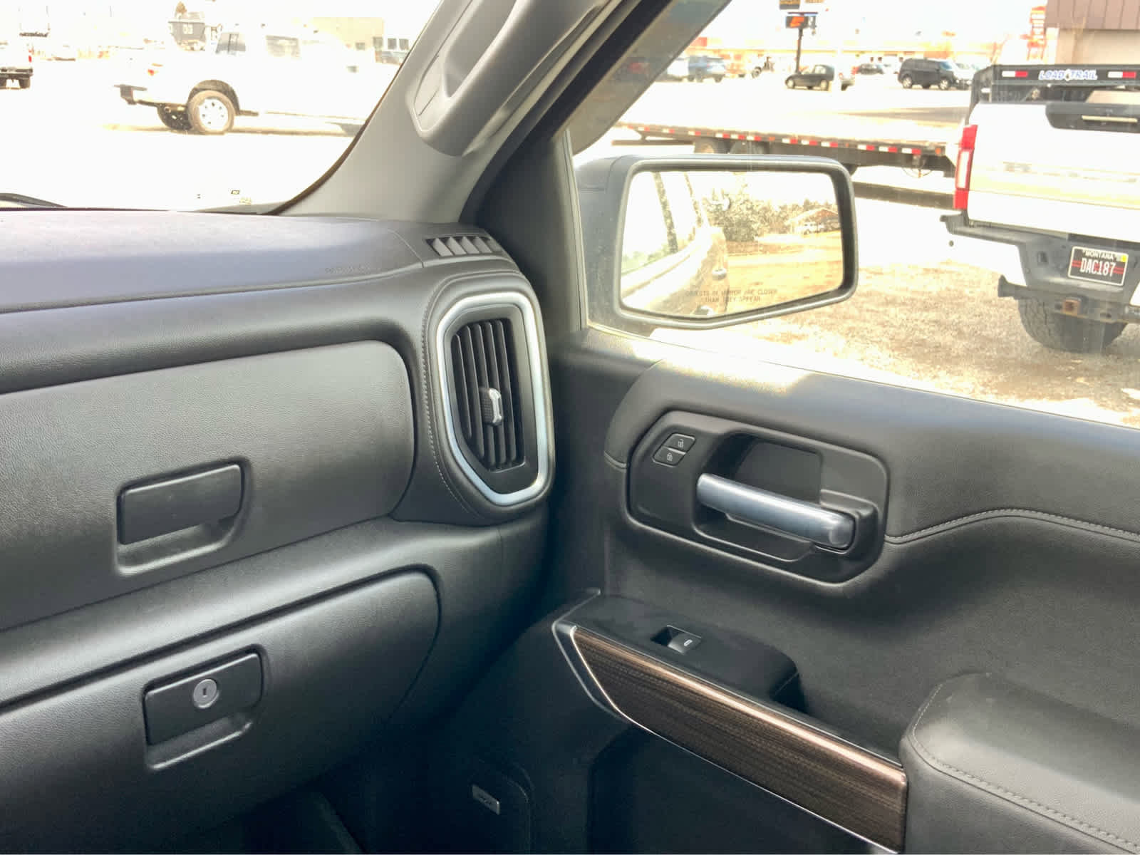 Used 2022 Chevrolet Silverado 1500 LT Trail Boss w/ LT Trail Boss Premium Package image 37