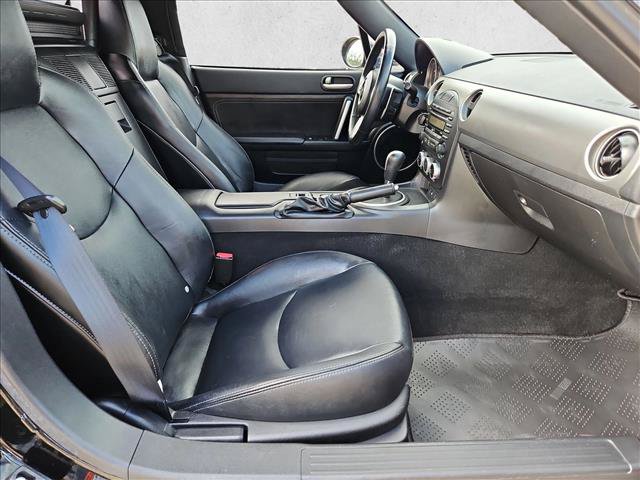 Used 2010 MAZDA MX-5 Miata Grand Touring w/ Premium Pkg RWD image 15