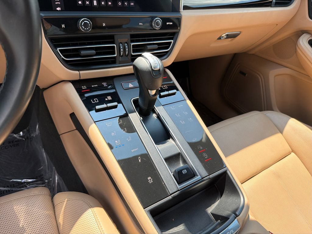 Used 2022 Porsche Macan S AWD/4WD image 30