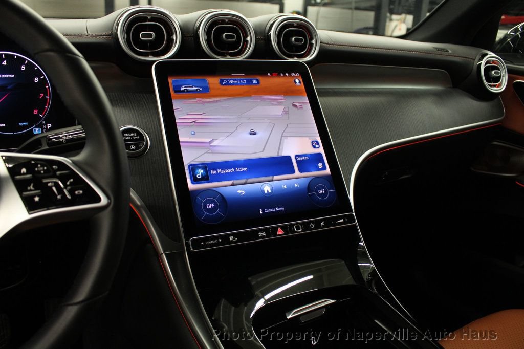 Used 2025 Mercedes-Benz GLC 300 4MATIC image 18