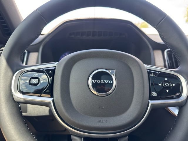 New 2026 Volvo XC90 B6 Plus w/ Protection Package Premier image 28