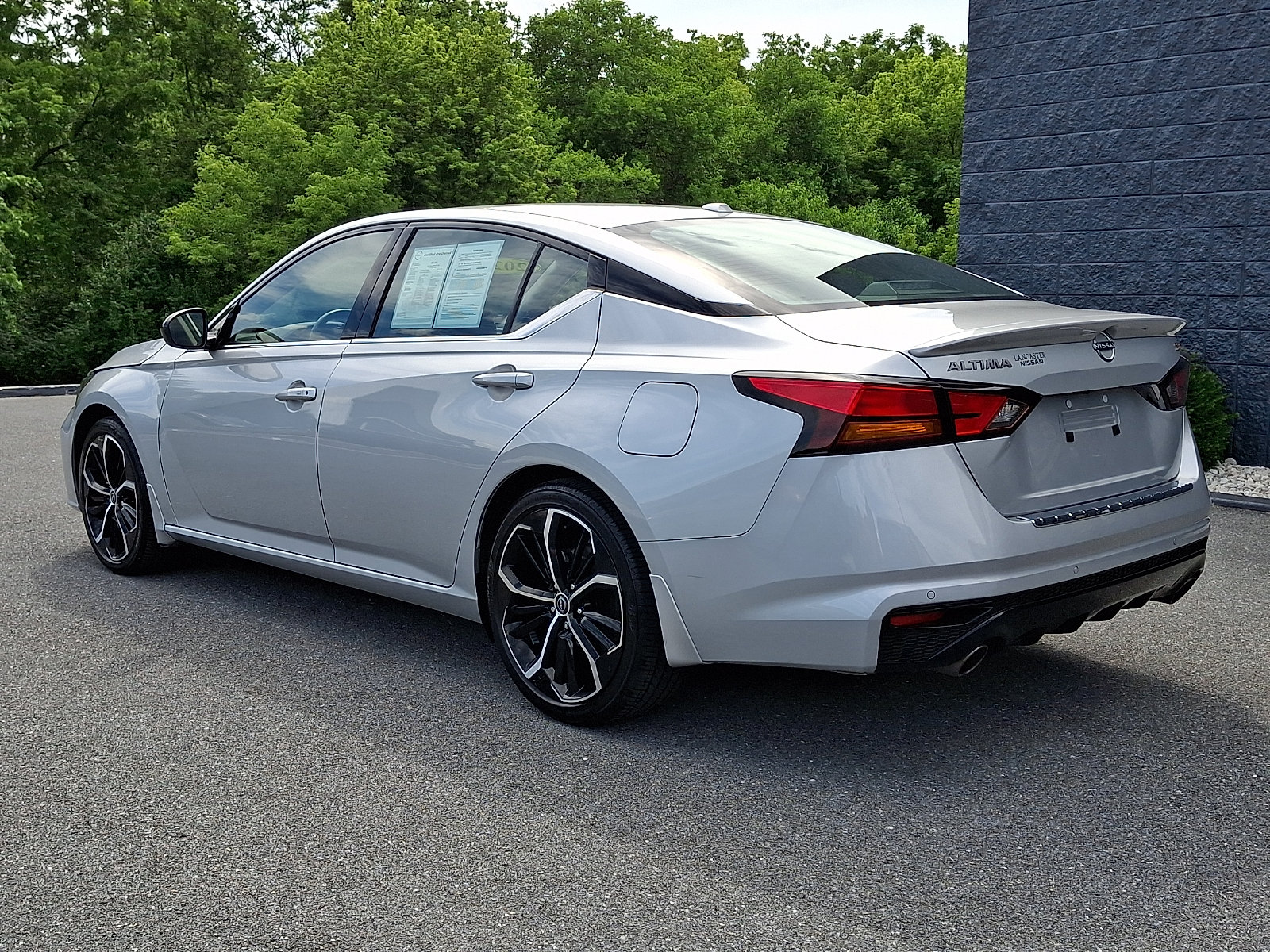 Certified 2023 Nissan Altima 2.5 SR w/ SR Premium Package FWD image 6