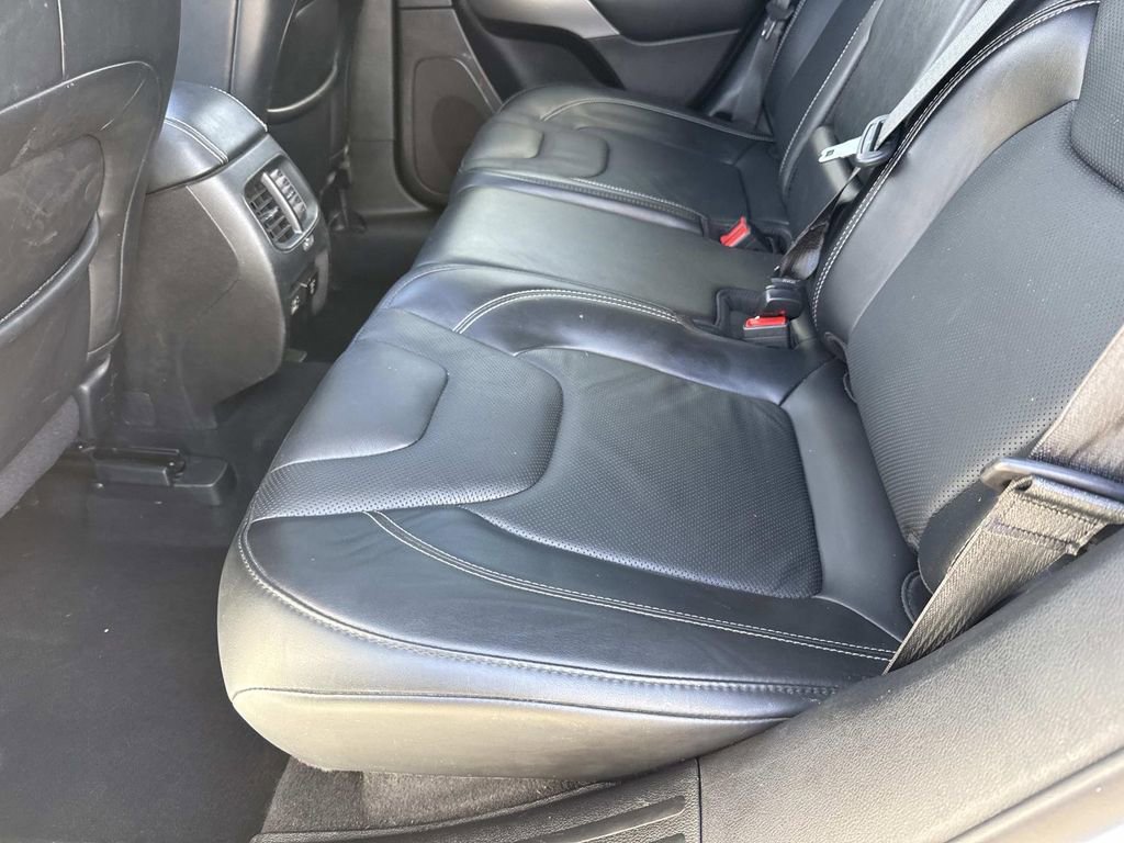 Used 2021 Jeep Cherokee Latitude Lux 80th Anniv w/ Quick Order Package 2YU 80th image 16