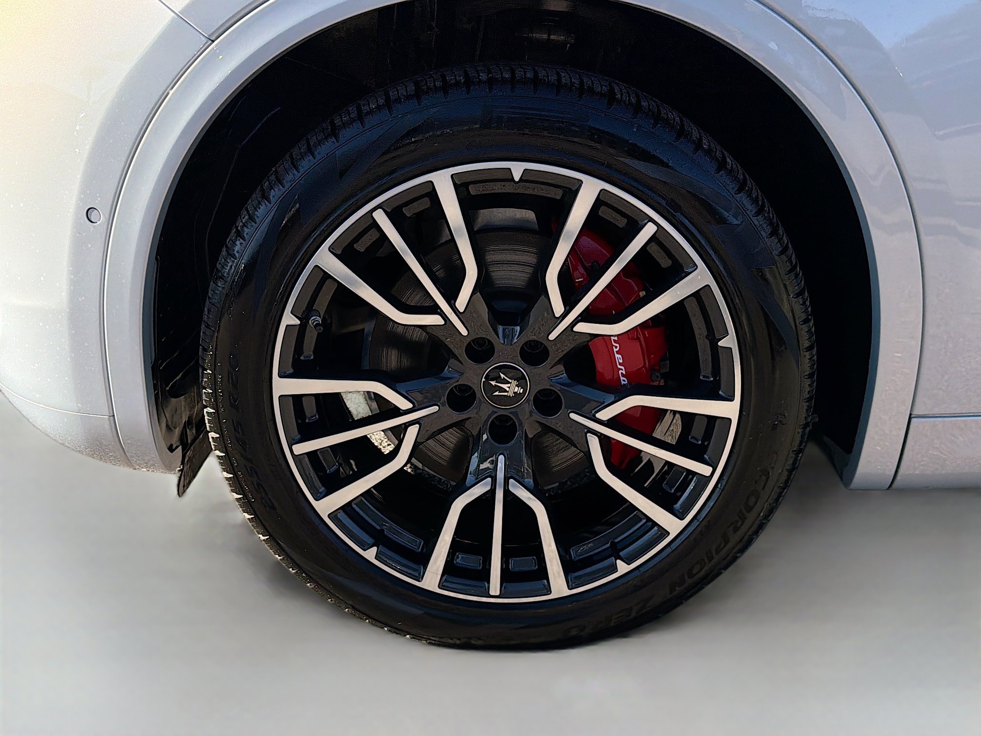 Used 2023 Maserati Grecale Modena image 42