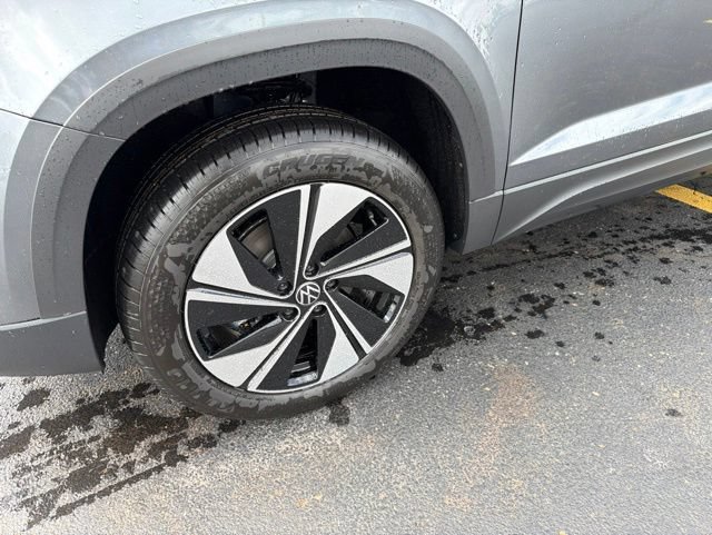 New 2026 Volkswagen Taos SE AWD/4WD image 11
