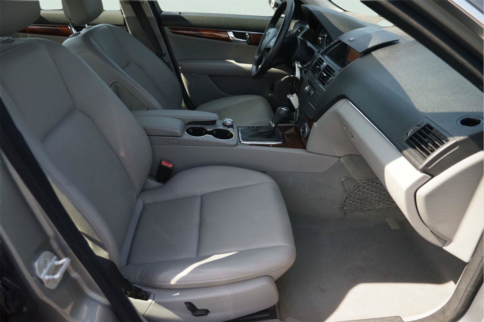 Used 2008 Mercedes-Benz C 300 Sedan image 19