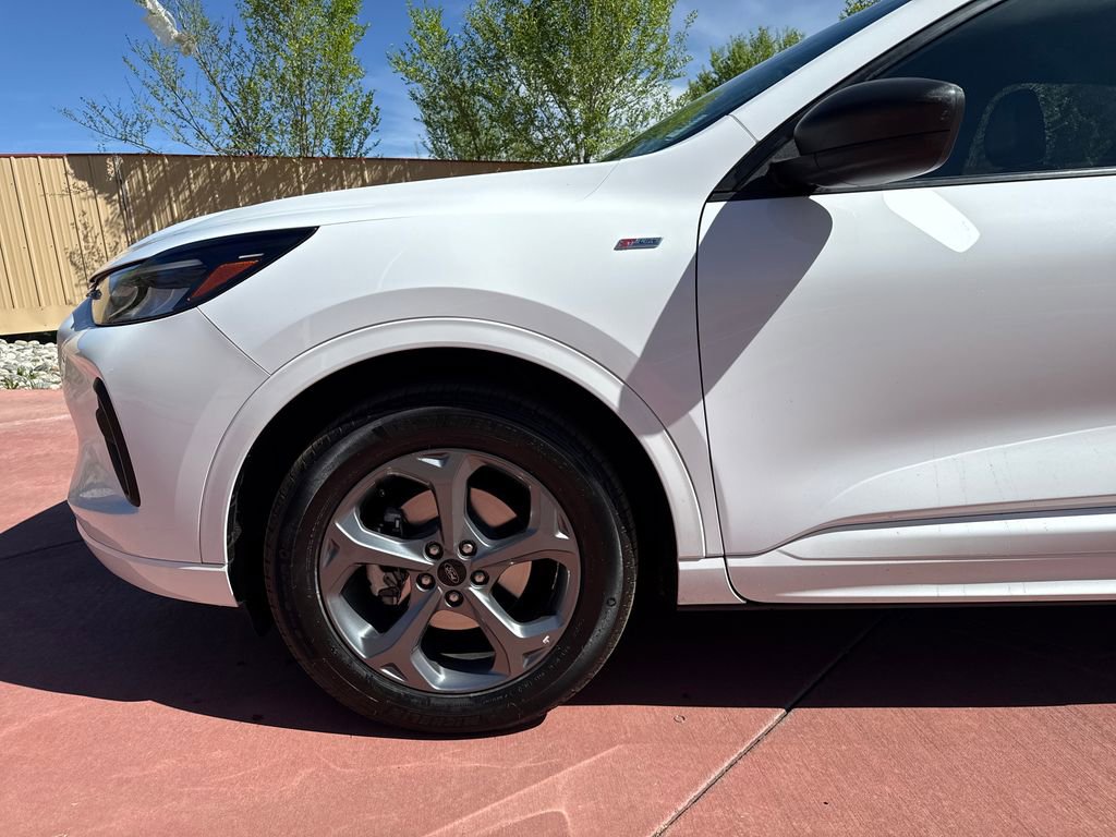 Certified 2023 Ford Escape ST-Line AWD/4WD image 33