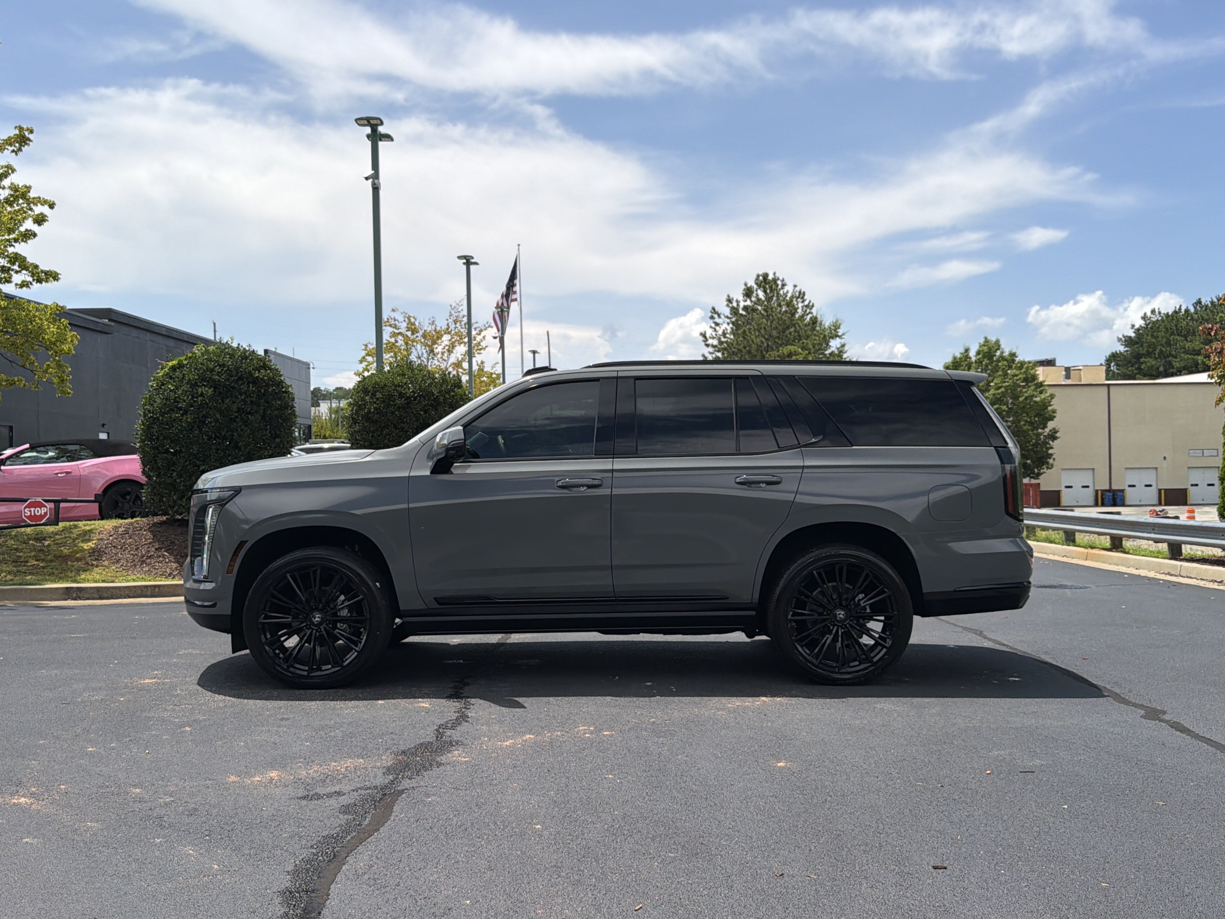 Used 2026 Cadillac Escalade Platinum Sport w/ LPO, Floor Liner Package AWD/4WD image 16