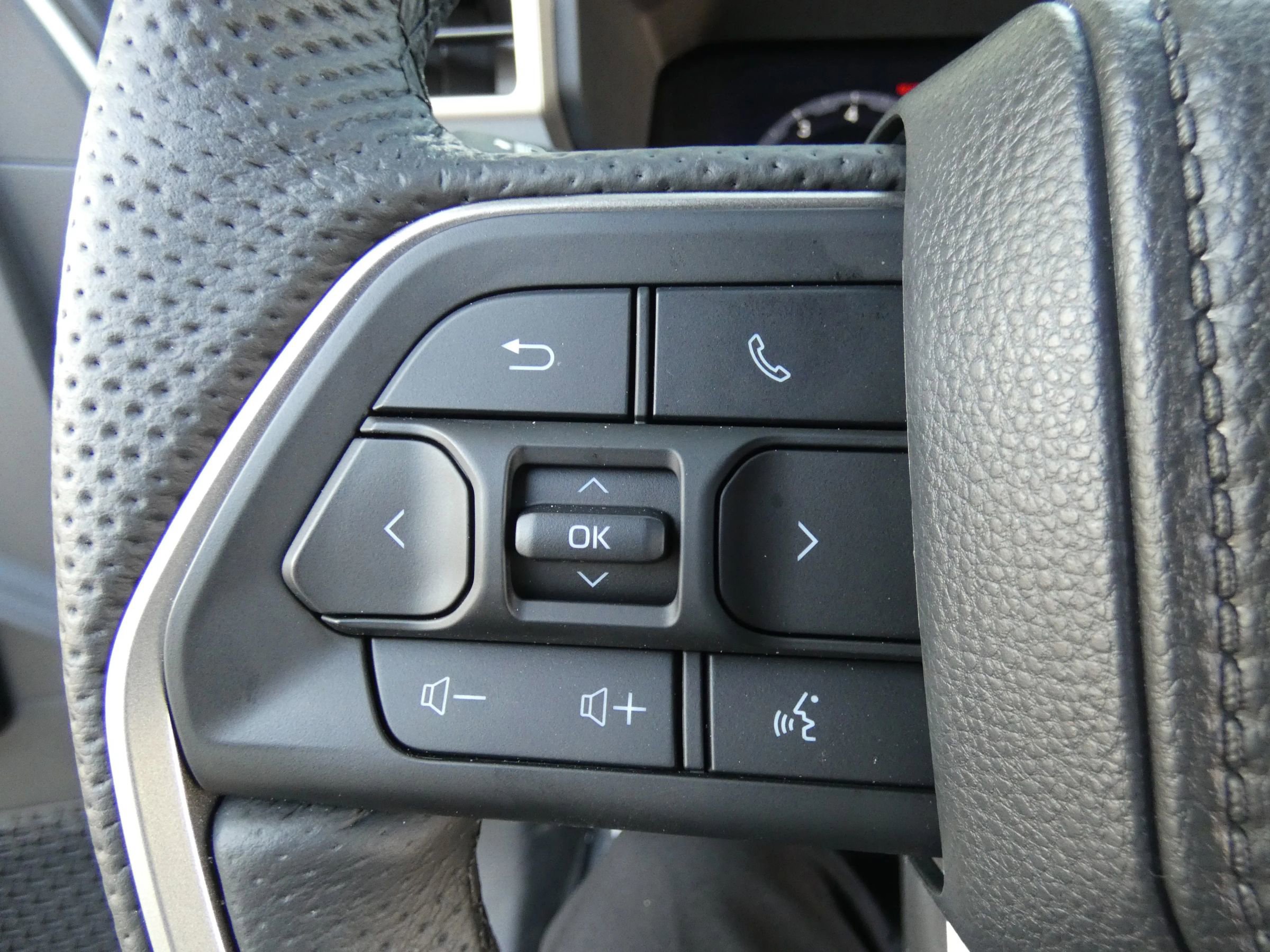 Used 2025 Toyota Tacoma TRD Sport image 75