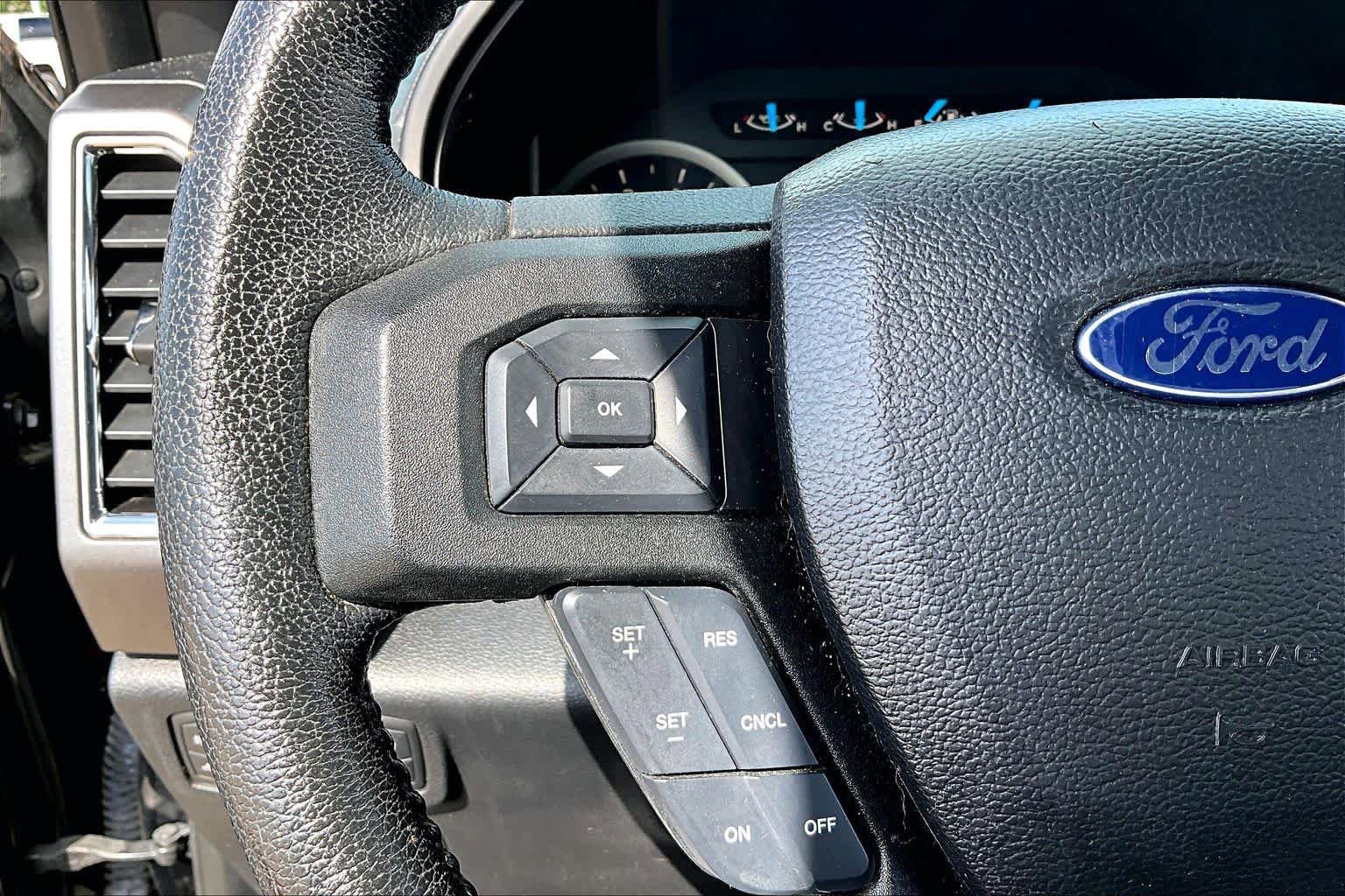 Used 2016 Ford F150 XLT w/ Equipment Group 302A Luxury image 22