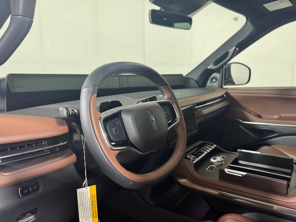 New 2026 Lincoln Navigator Reserve AWD/4WD image 35