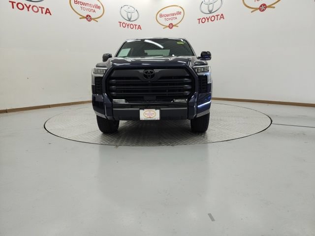 Used 2025 Toyota Tundra Limited AWD/4WD image 4