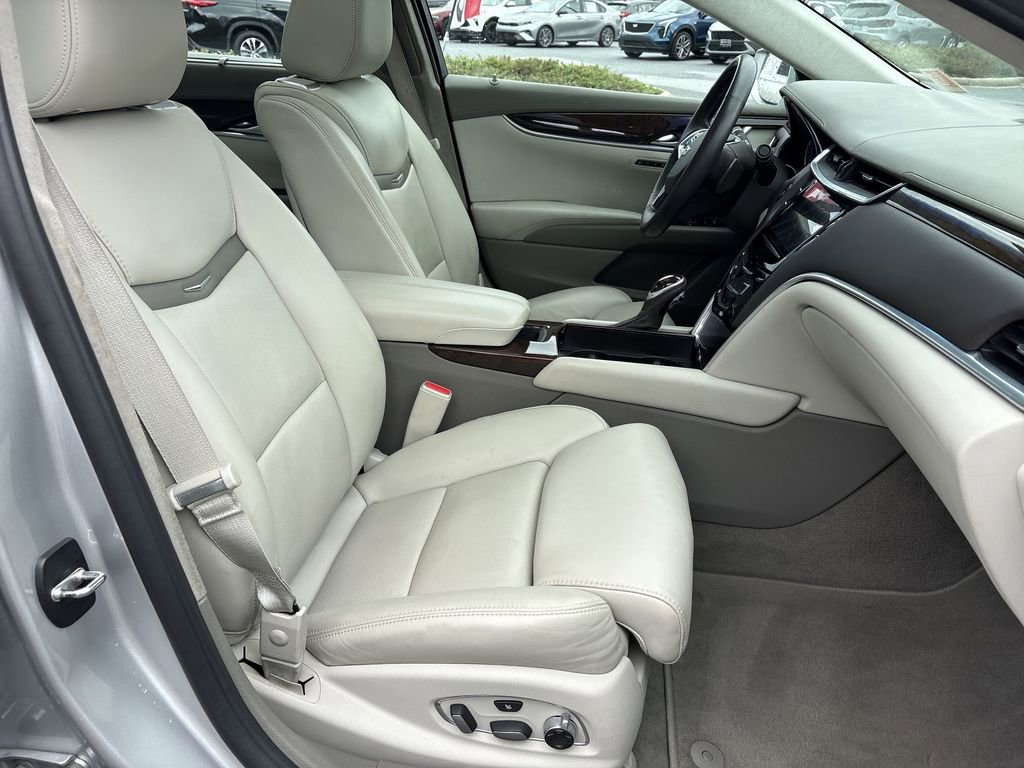 Used 2016 Cadillac XTS Platinum FWD image 30