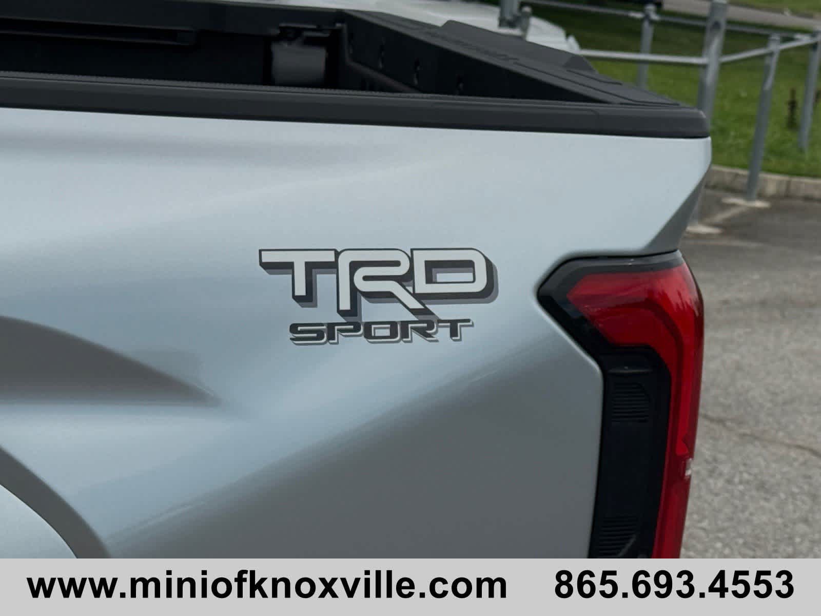Used 2024 Toyota Tacoma TRD Sport AWD/4WD image 11