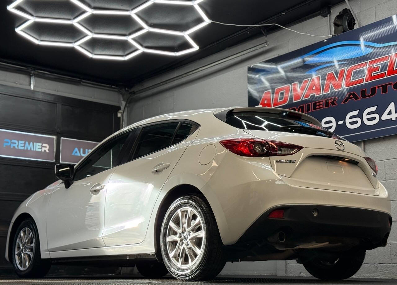 Used 2015 MAZDA MAZDA3 i Touring w/ Technology Package image 9