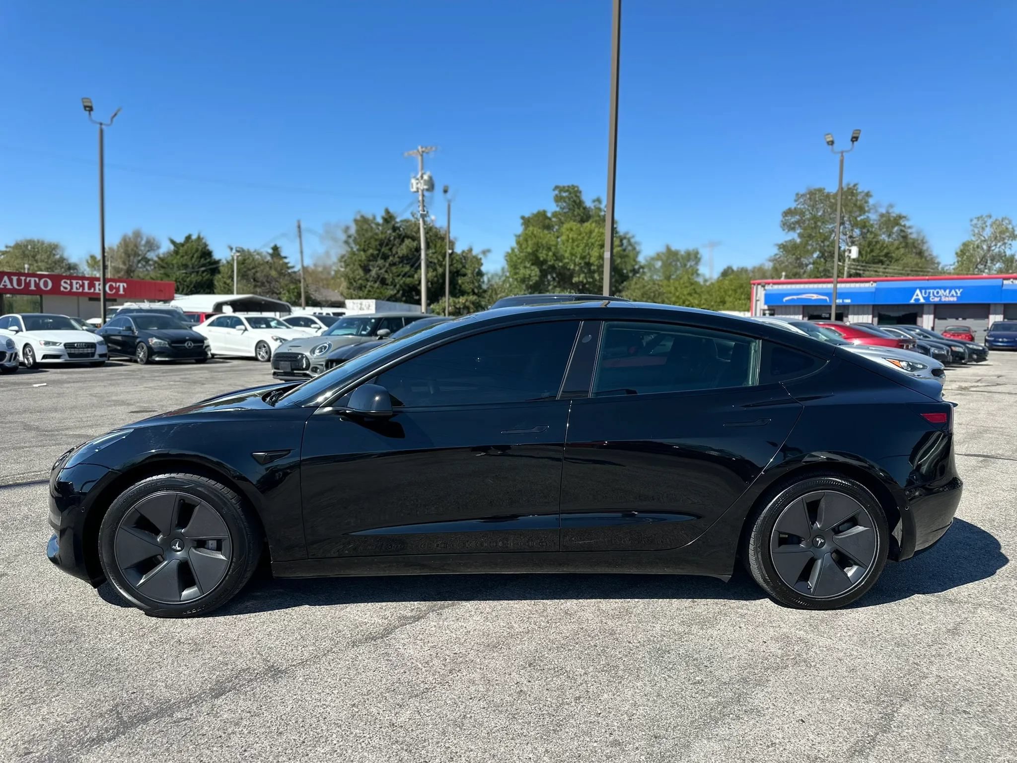 Used 2021 Tesla Model 3 Standard Range Plus RWD image 9