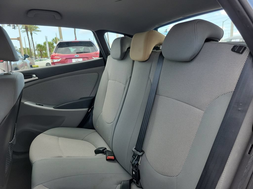 Used 2013 Hyundai Accent GS FWD image 9
