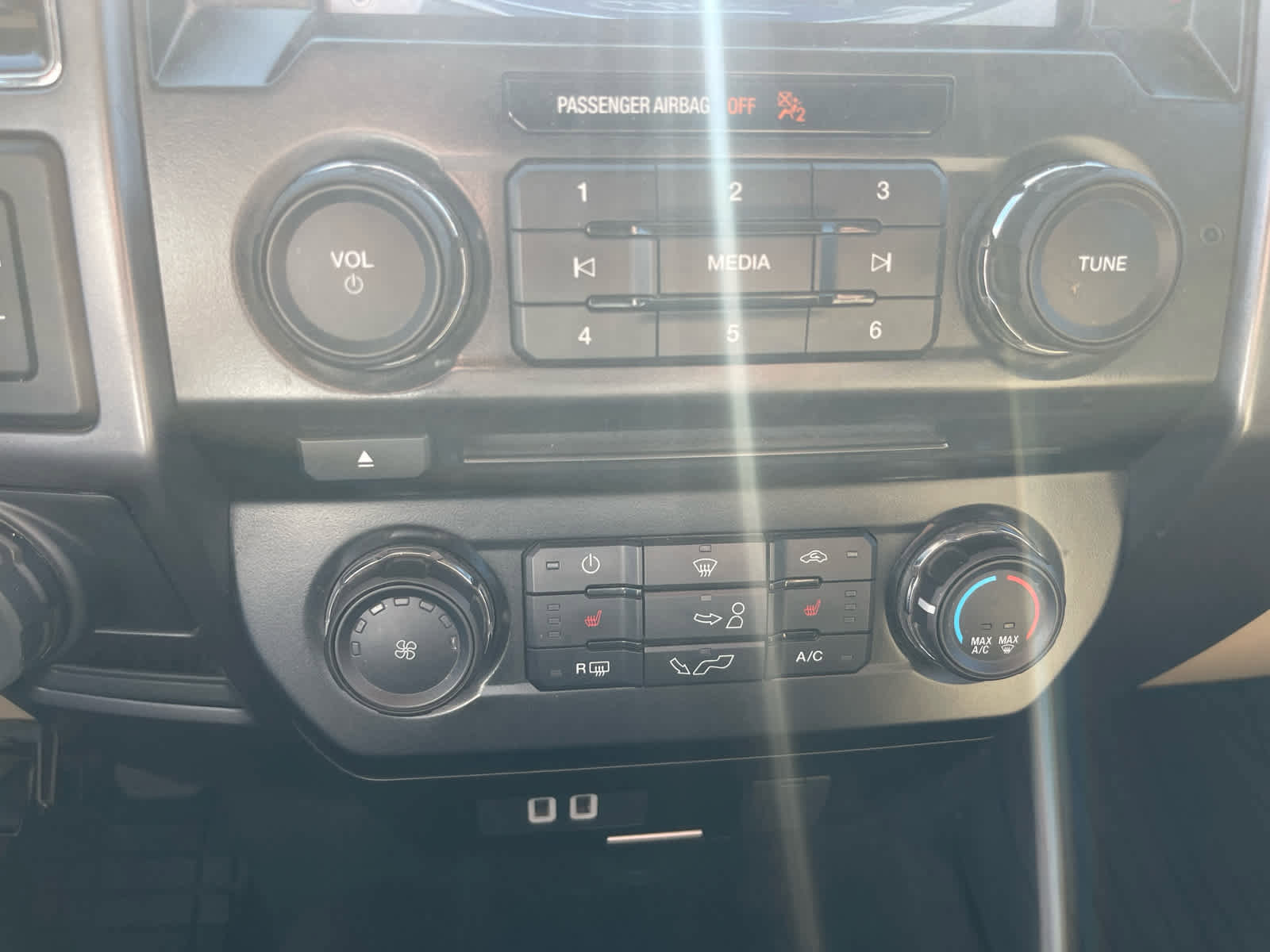 Used 2017 Ford F150 XLT w/ Equipment Group 302A Luxury image 14