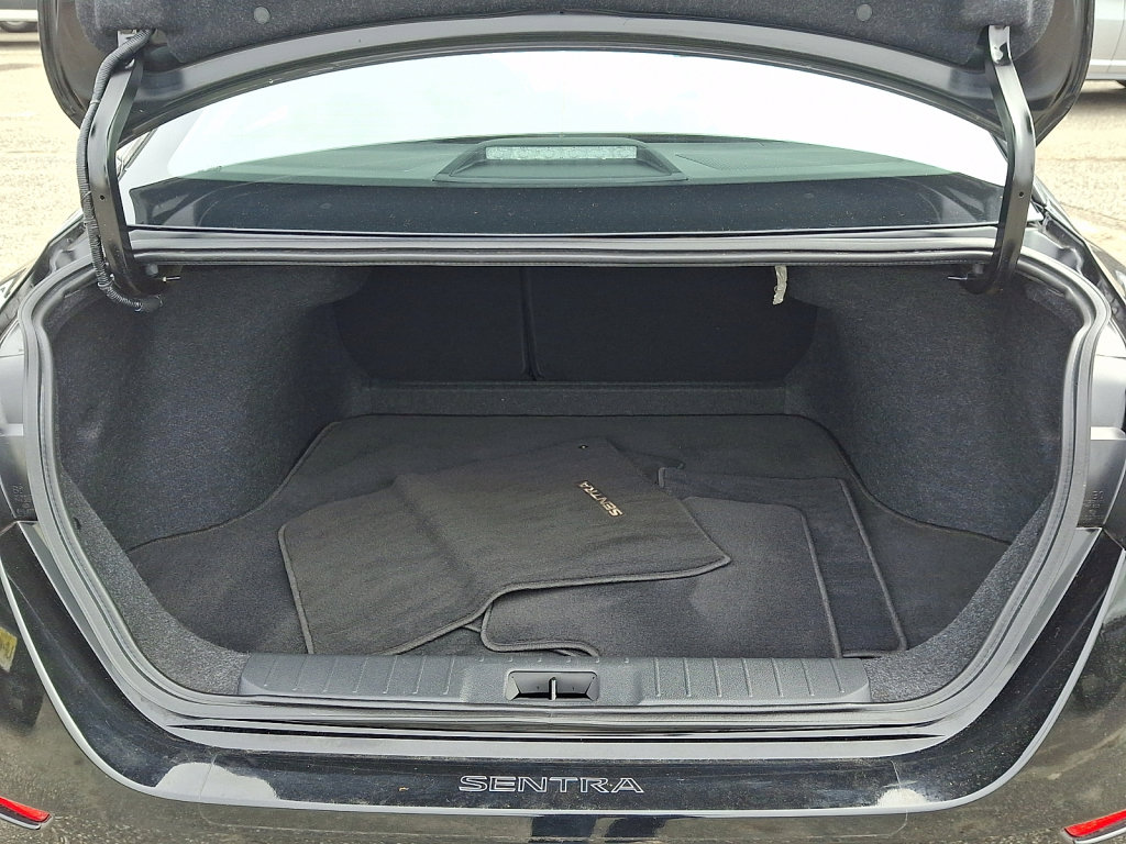 Used 2022 Nissan Sentra S image 18