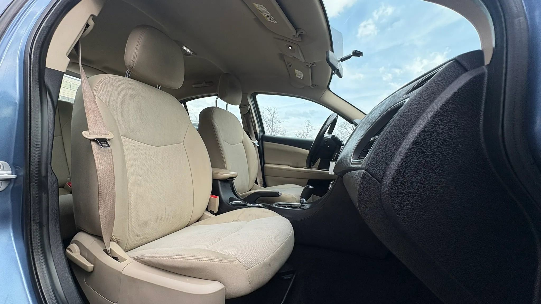 Used 2011 Chrysler 200 Touring image 30