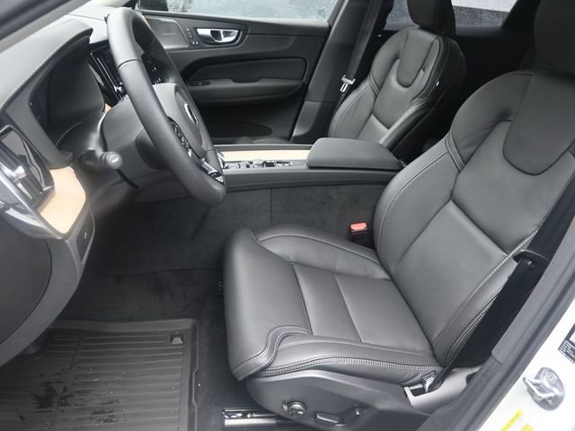 Used 2026 Volvo XC60 B5 Ultra w/ Protection Package Premier image 18