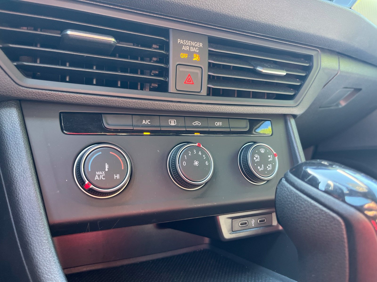 Certified 2023 Volkswagen Jetta Sport FWD image 24
