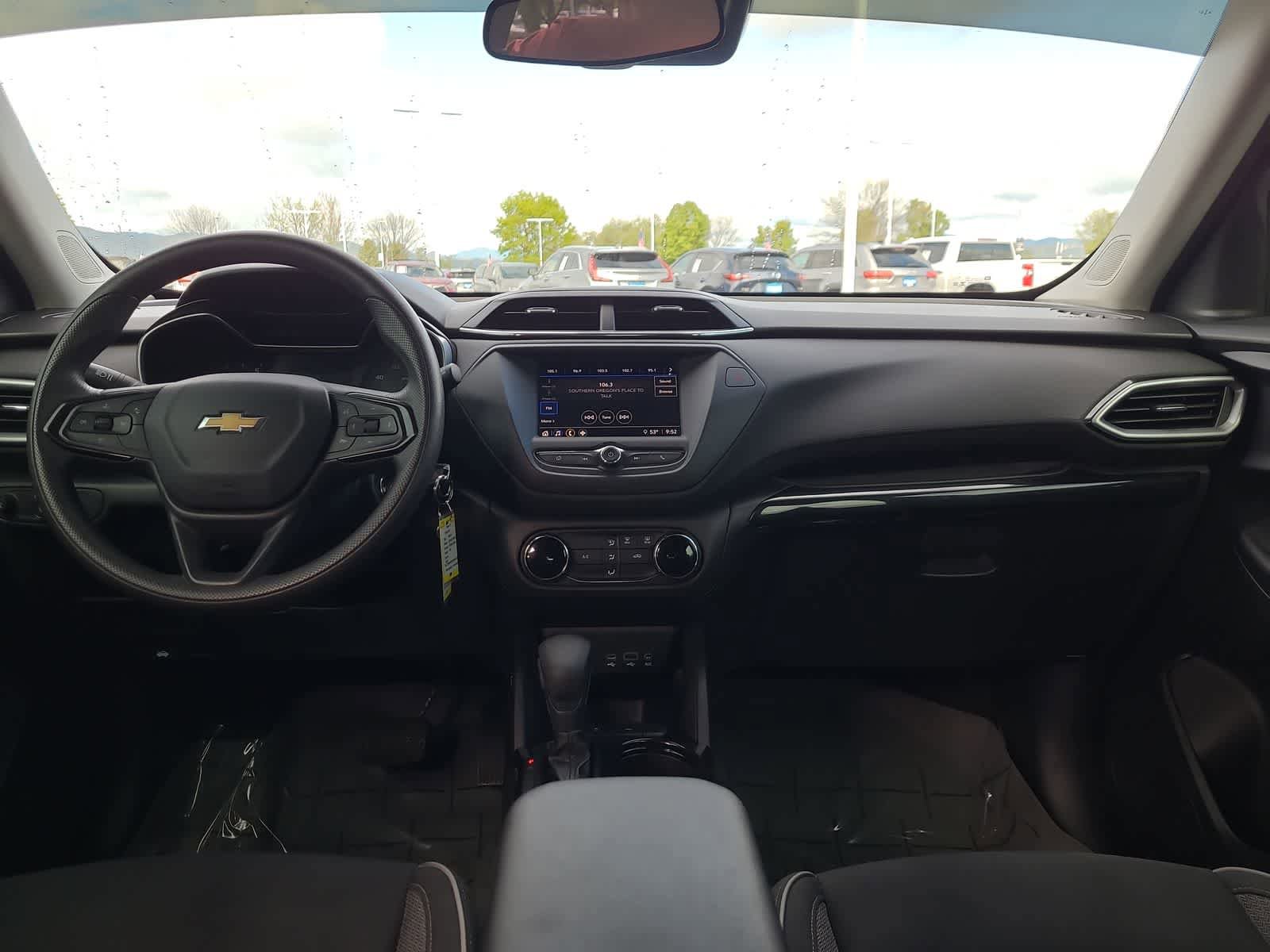 Used 2021 Chevrolet TrailBlazer LS FWD image 18