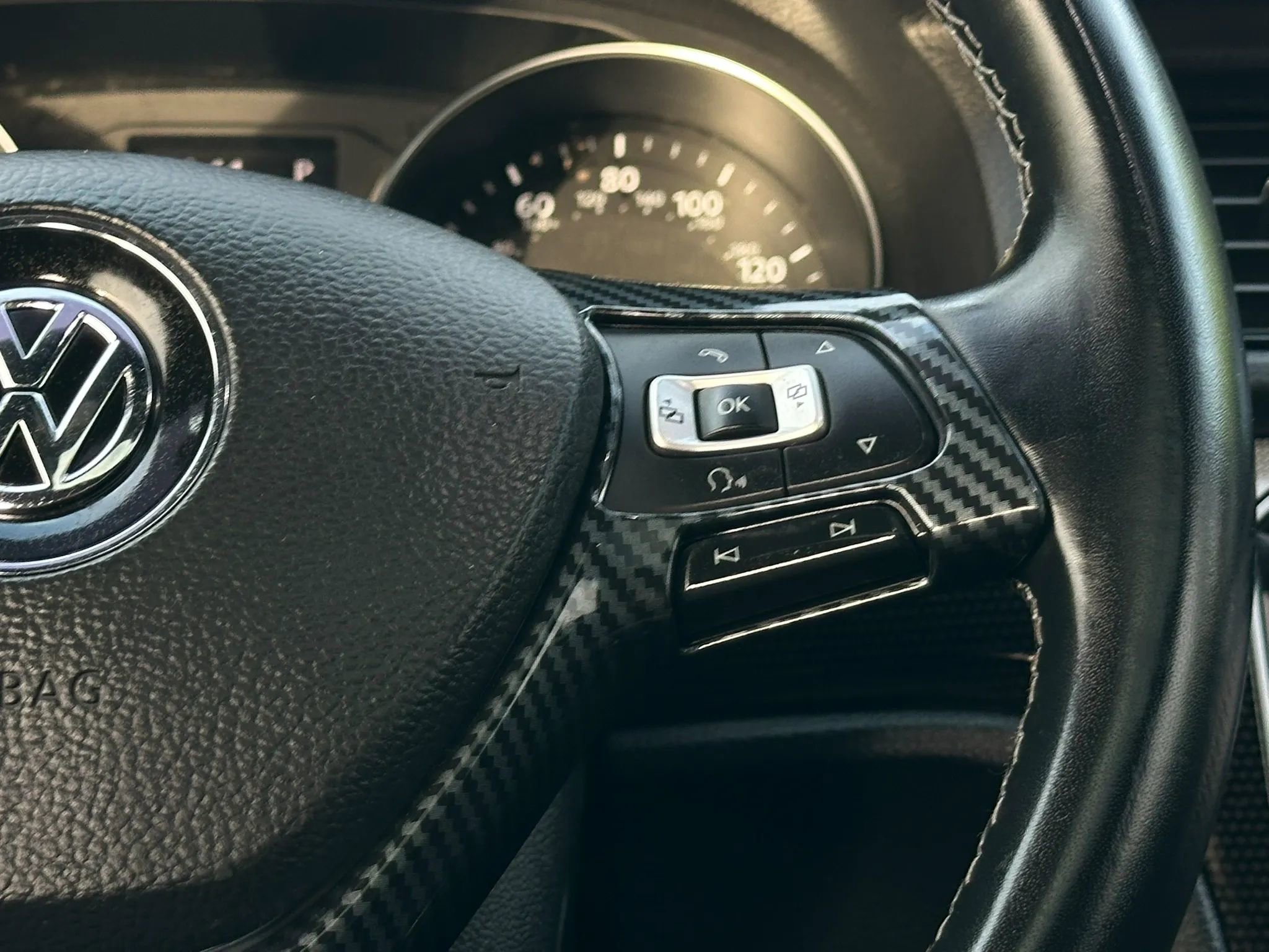 Used 2018 Volkswagen Passat GT image 25