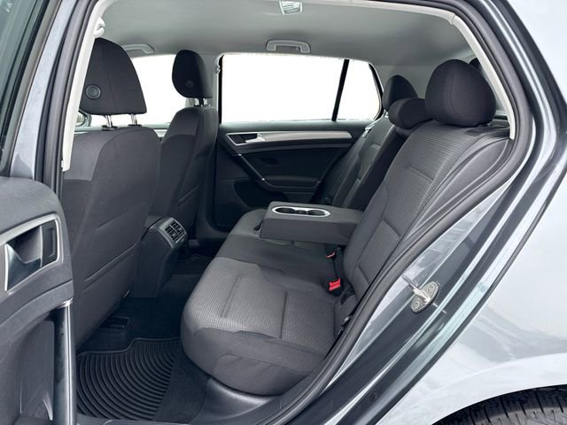 Used 2017 Volkswagen Golf S FWD image 11