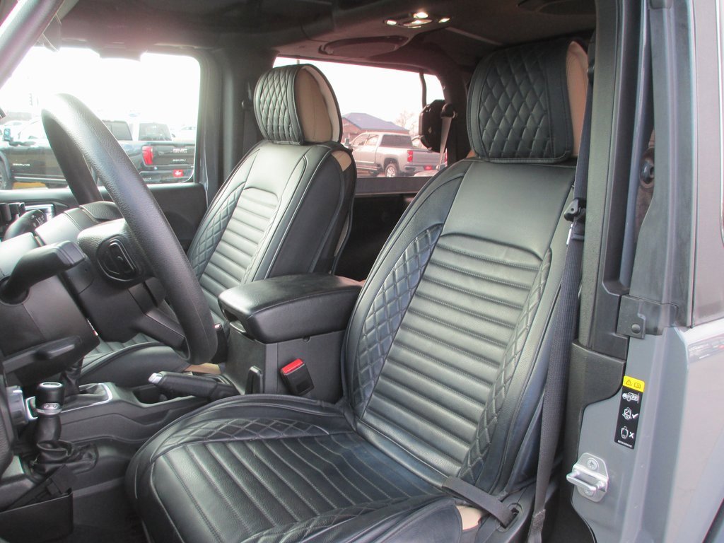 Used 2021 Jeep Wrangler Sport image 15