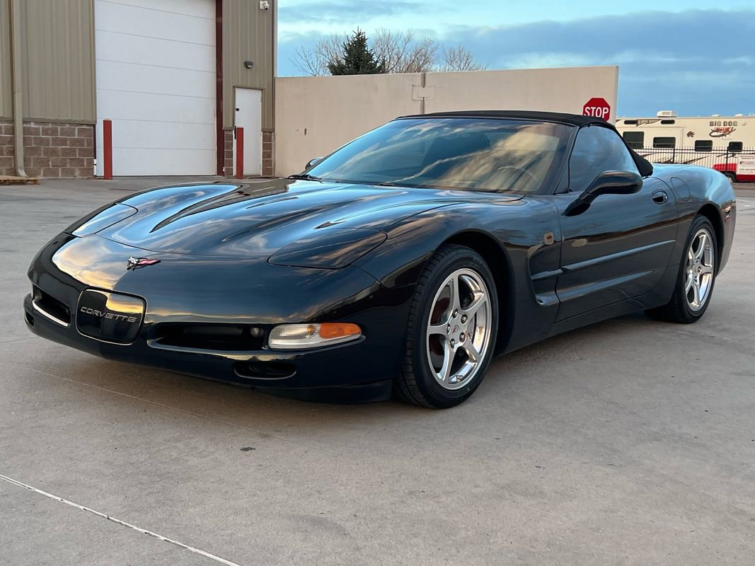 Used 2004 Chevrolet Corvette Convertible w/ Preferred Equipment Group image 7