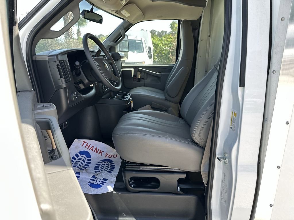 New 2025 Chevrolet Express 3500 w/ Power Convenience Package image 18