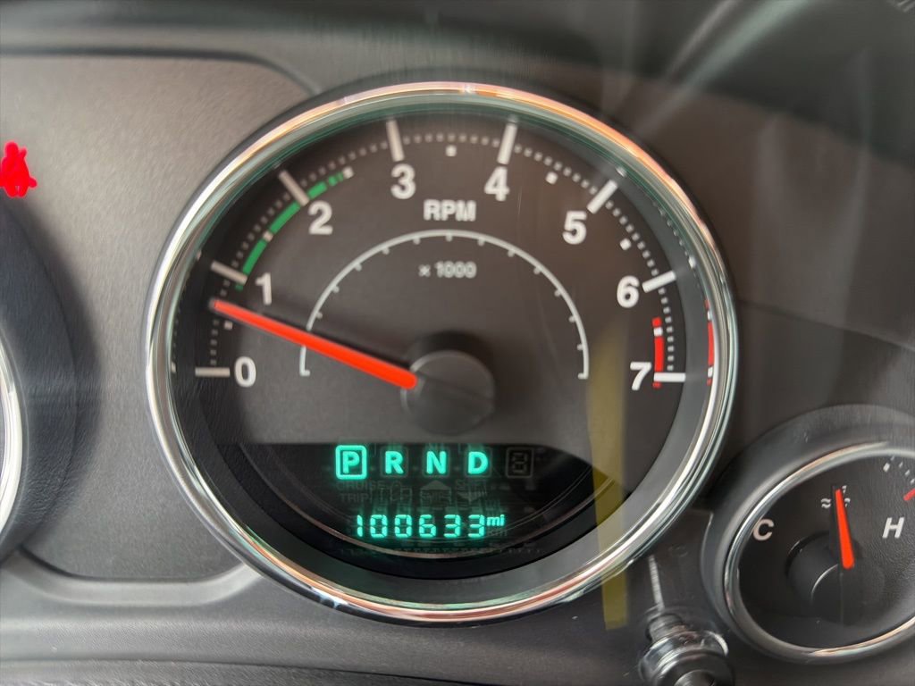 Used 2018 Jeep Wrangler Unlimited Sahara image 40