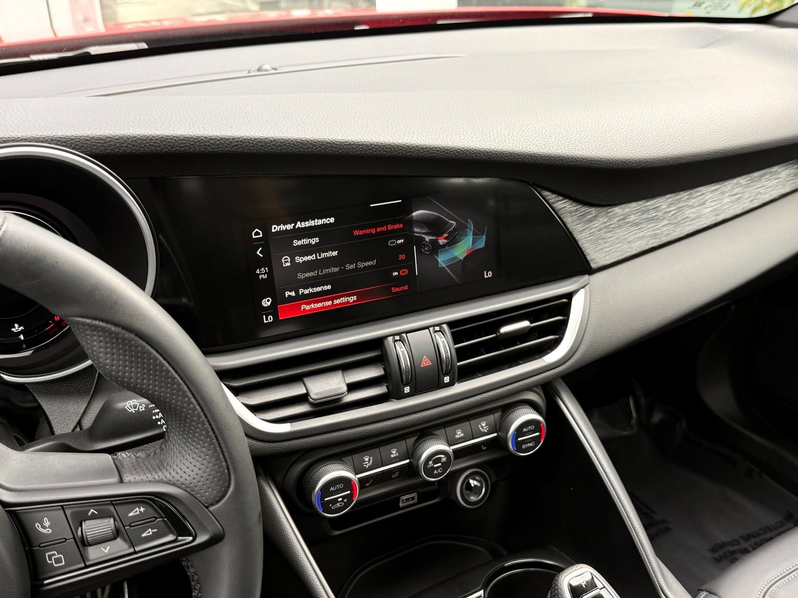 Used 2024 Alfa Romeo Giulia Sprint RWD image 40