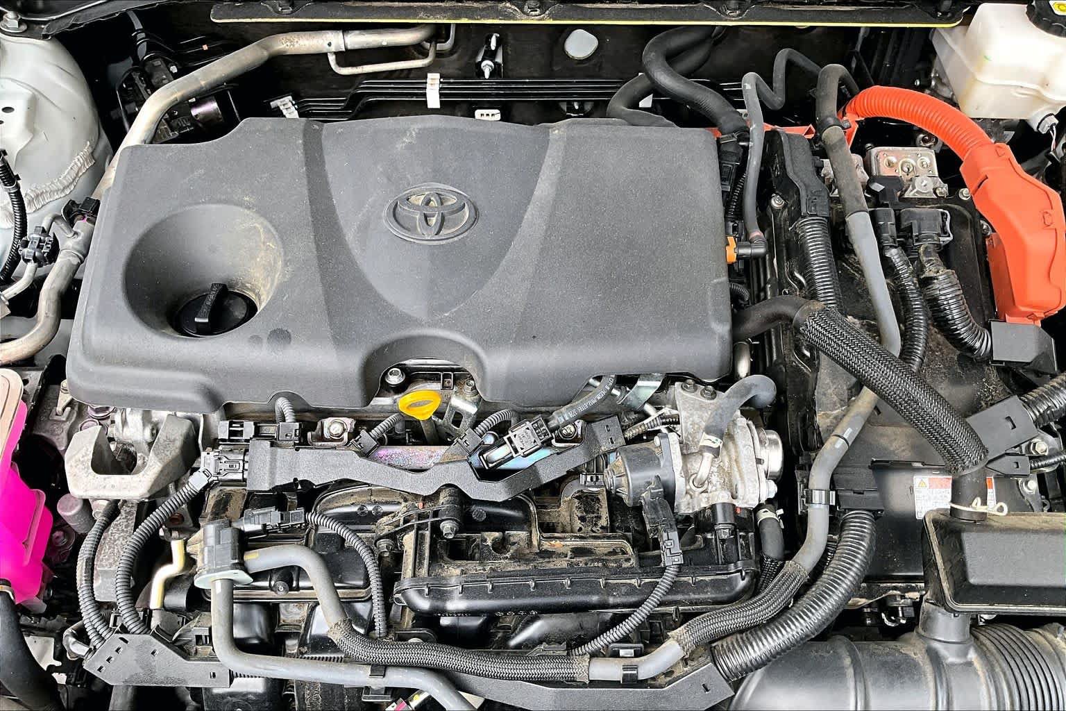 Certified 2023 Toyota Crown AWD/4WD image 33