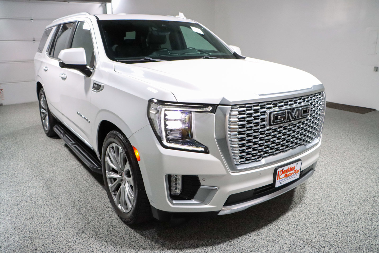 Used 2023 GMC Yukon Denali image 5