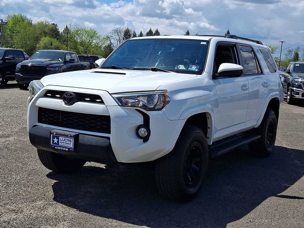 Used 2015 Toyota 4Runner Trail AWD/4WD image 5
