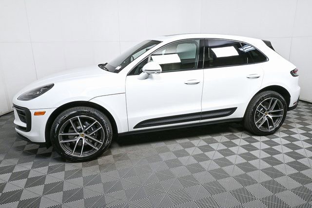 Certified 2026 Porsche Macan video 2