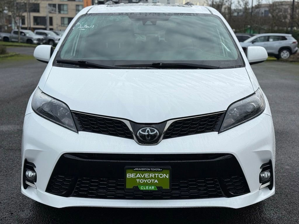 Used 2020 Toyota Sienna SE image 8